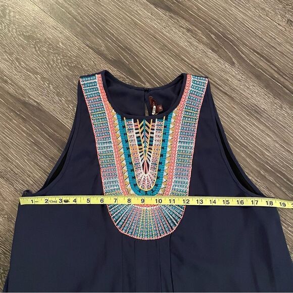 Ranni Gill sleeveless blouse - Picture 6 of 8